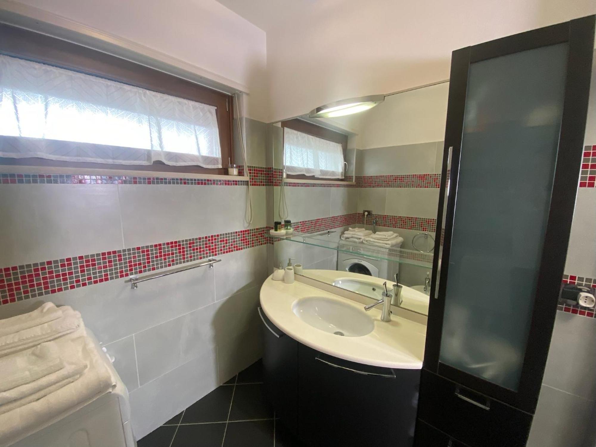 Red House Appartement Monfalcone Buitenkant foto
